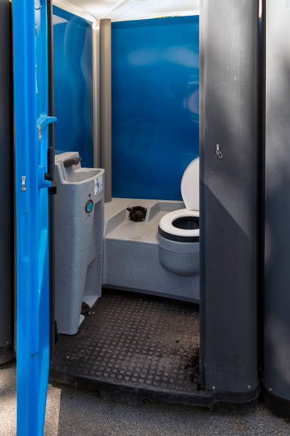 Best Portable bathroom rental  in Oceana, WV